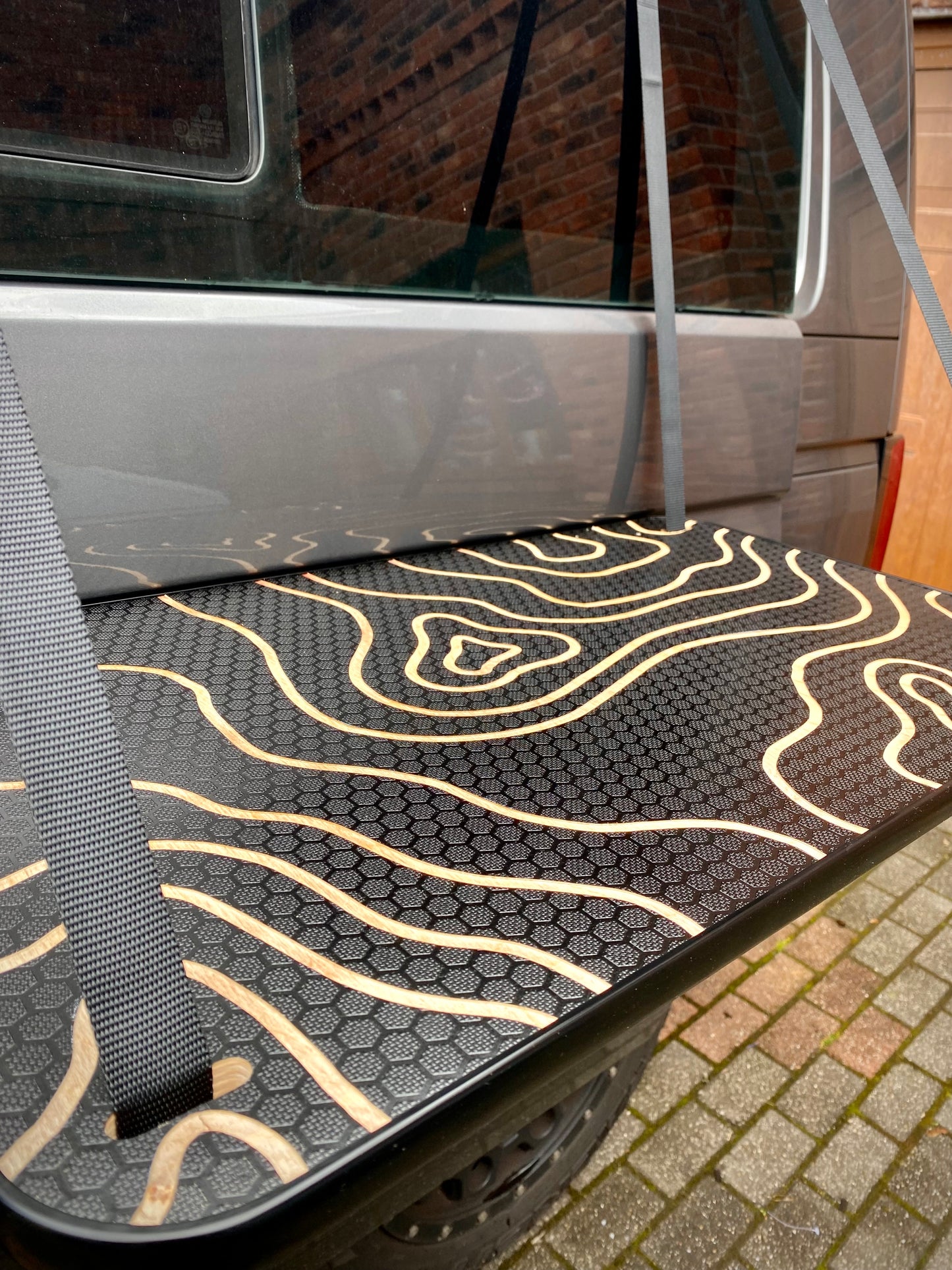 Hanging Table - Topography
