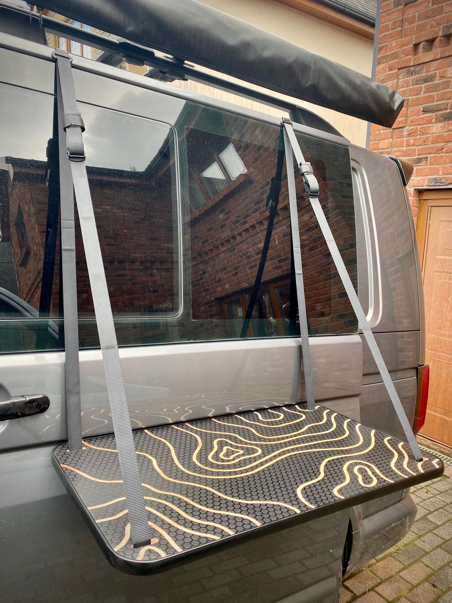 Hanging Table - Topography