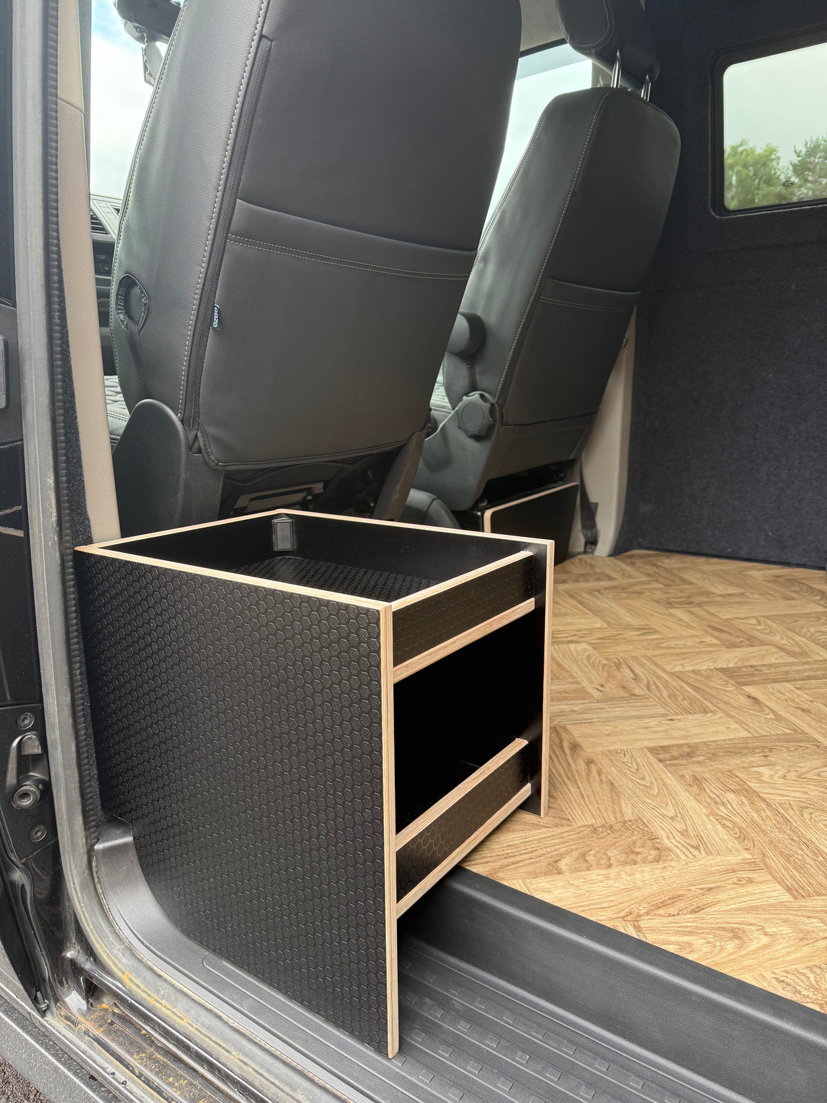 Side Step Storage Box (T5-T6.1)