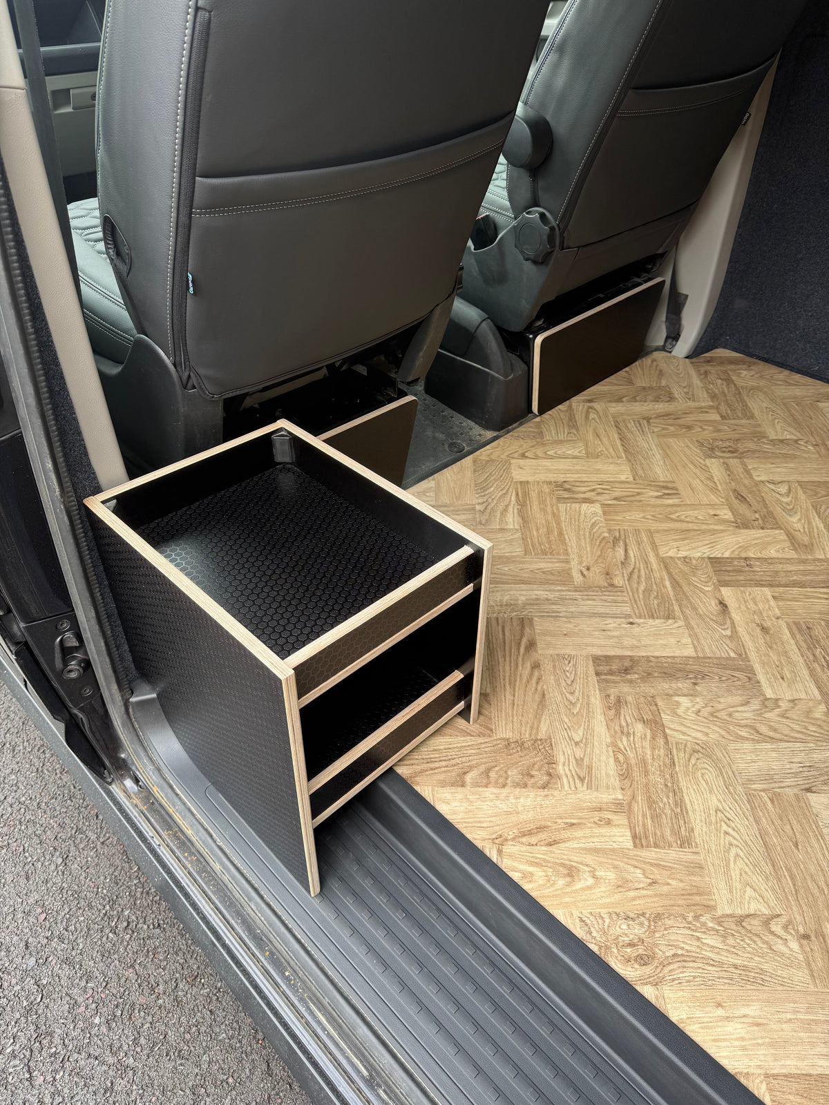 Side Step Storage Box (T5-T6.1)
